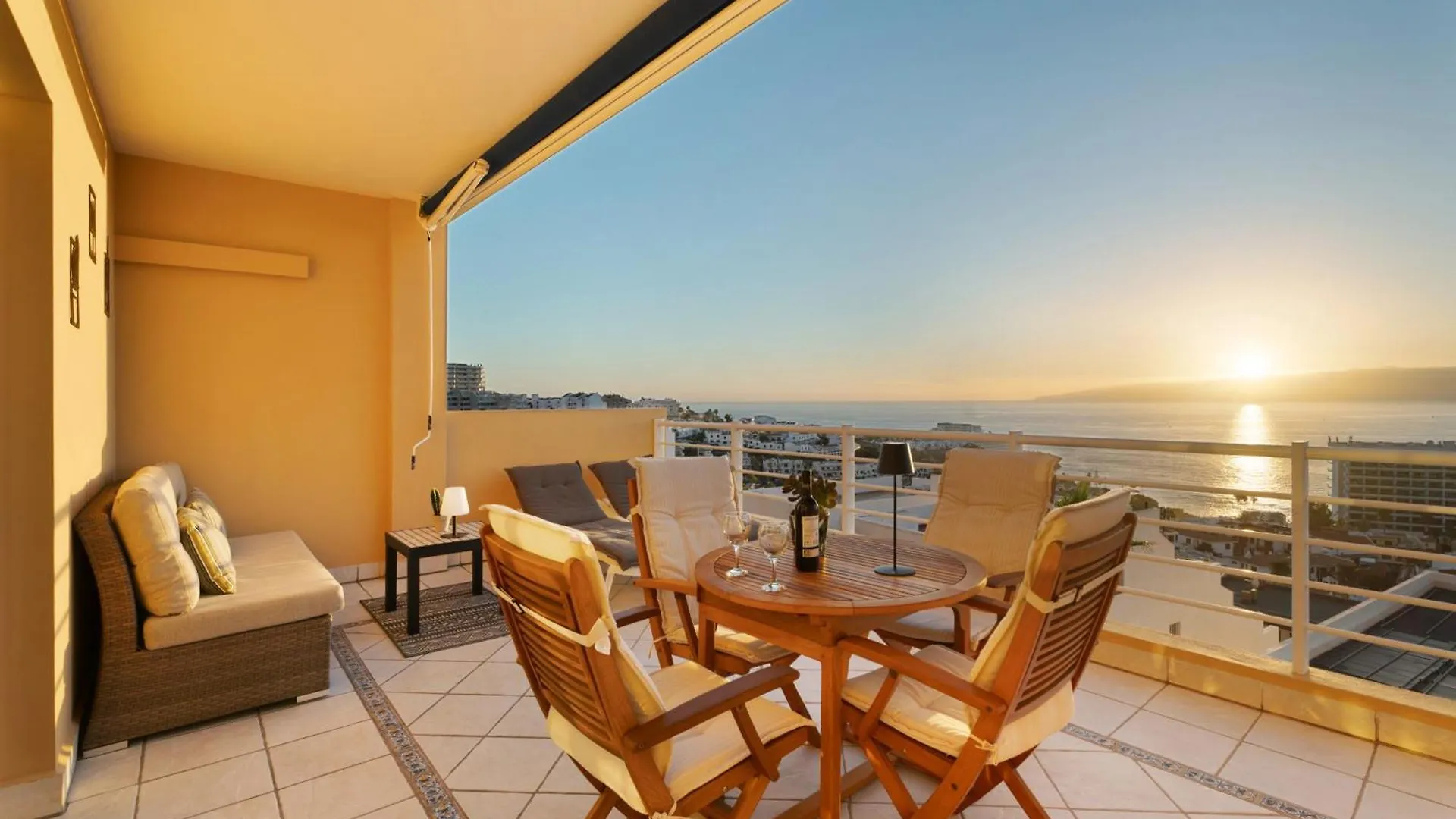 Great Sunset Views Los Gigantes Акантиладо-де-Лос-Хигантес